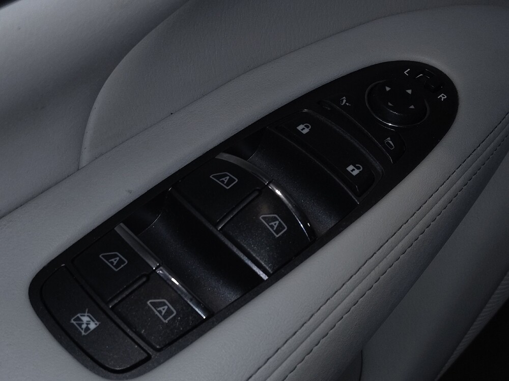 2015 INFINITI Q70 in Ocala, FL 34471 - 18106445 27