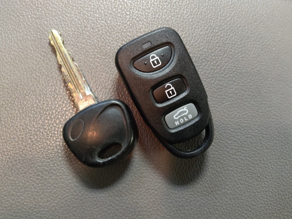 2017 Hyundai Elantra in Winston-Salem, NC 27103 - 18106463 32