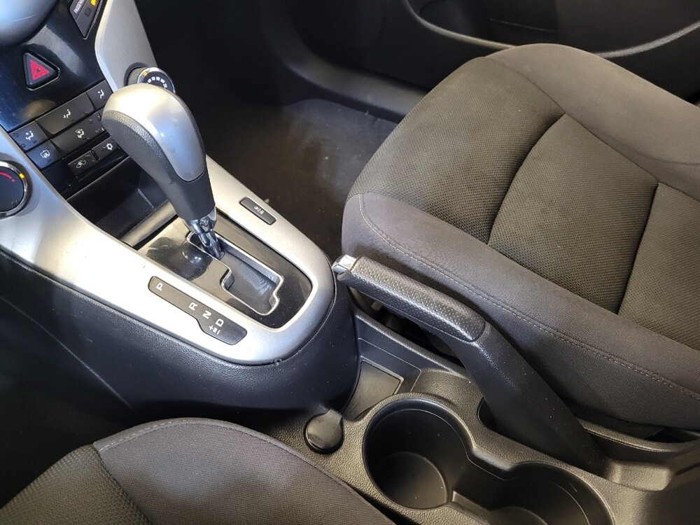 2015 Chevrolet Cruze in Louisville, KY 40258 - 18106484 26