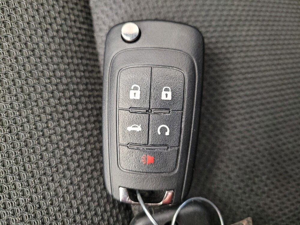 2015 Chevrolet Cruze in Louisville, KY 40258 - 18106484 32