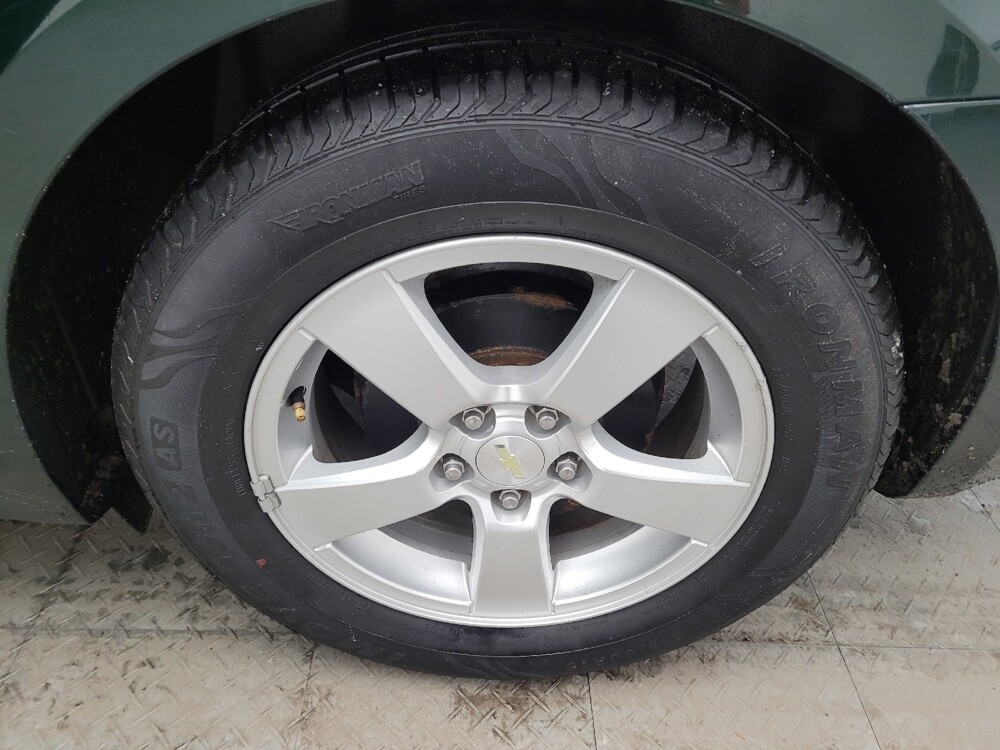 2015 Chevrolet Cruze in Louisville, KY 40258 - 18106484 31