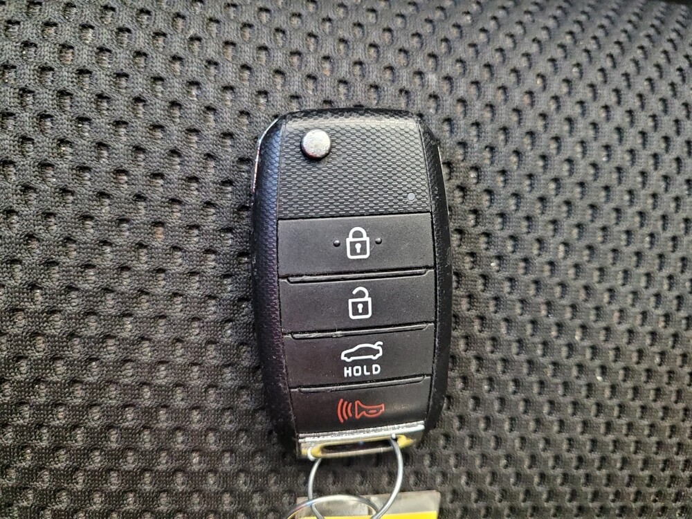 2020 Kia Optima in Louisville, KY 40258 - 18106486 32