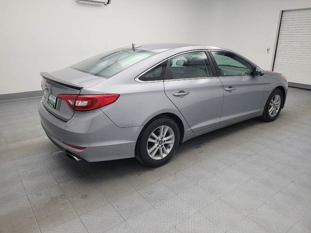 2015 Hyundai Sonata in Louisville, KY 40258 - 18106488 10