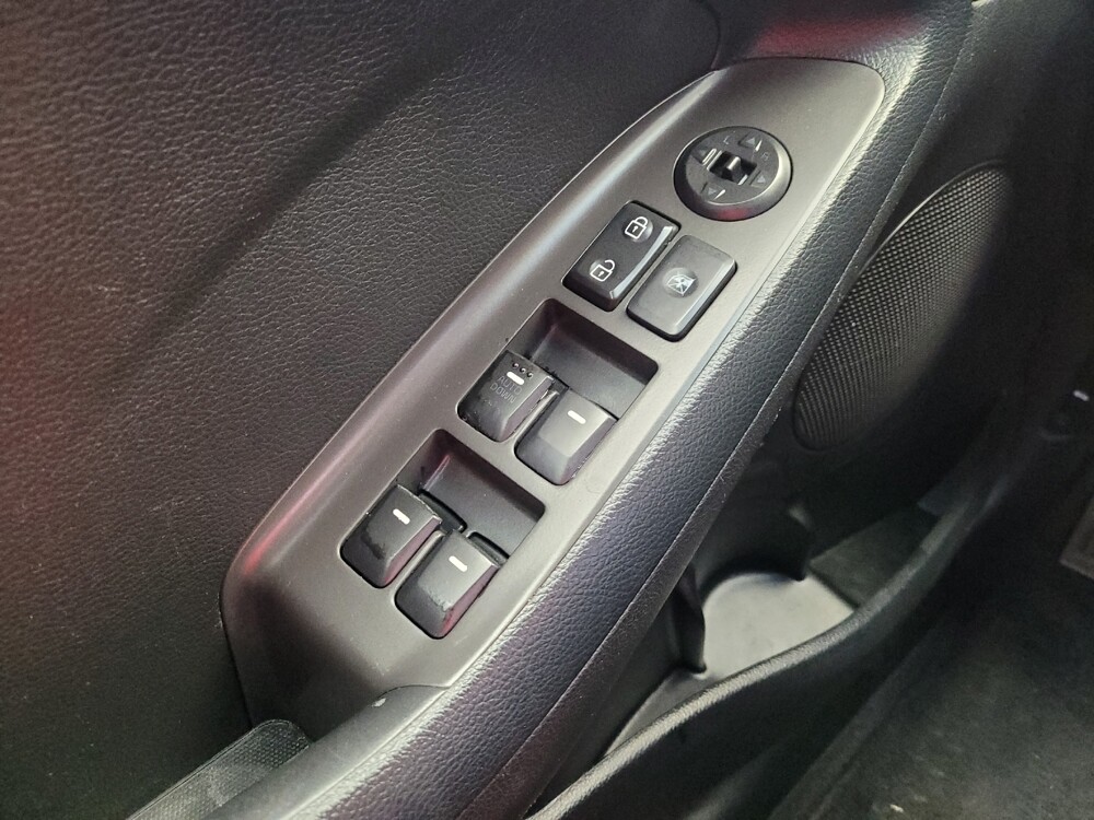 2017 Kia Forte in Louisville, KY 40258 - 18106489 27