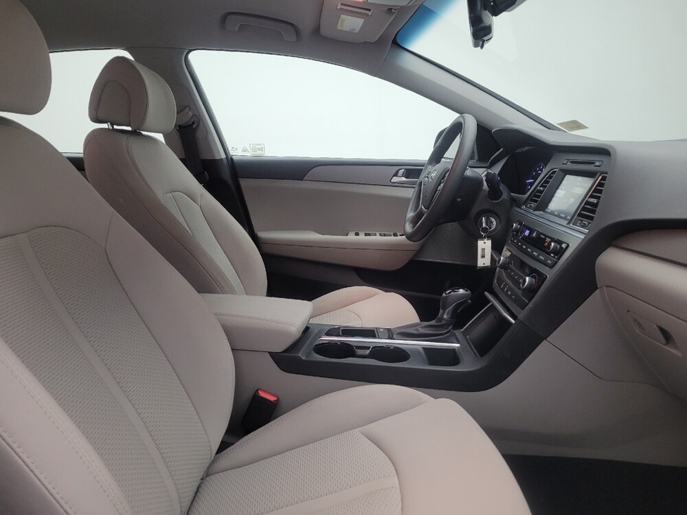 2016 Hyundai Sonata in Louisville, KY 40258 - 18106490 21
