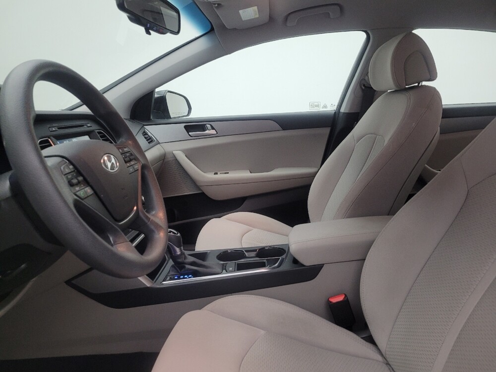 2016 Hyundai Sonata in Louisville, KY 40258 - 18106490 17