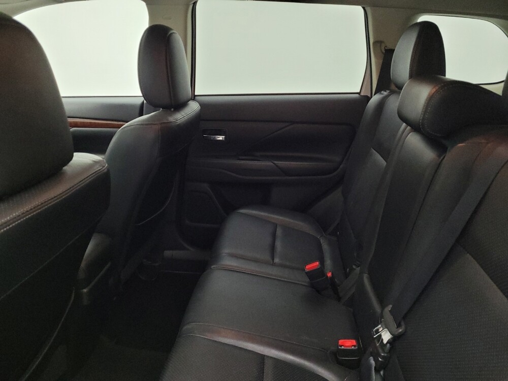 2015 Mitsubishi Outlander in Louisville, KY 40258 - 18106496 18