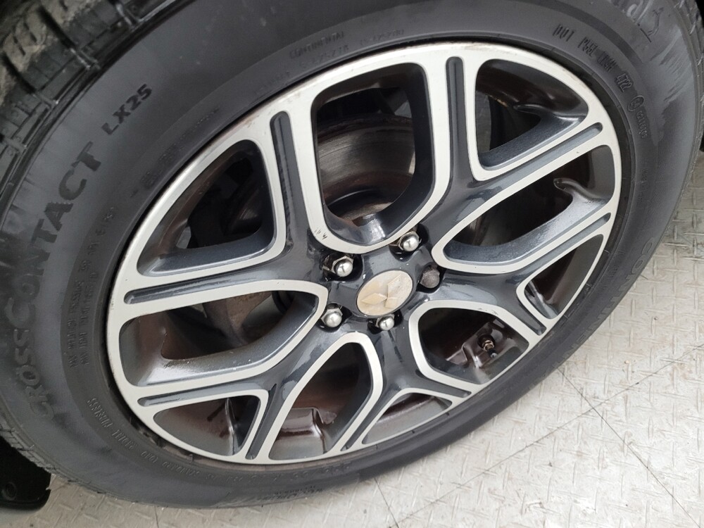 2015 Mitsubishi Outlander in Louisville, KY 40258 - 18106496 31