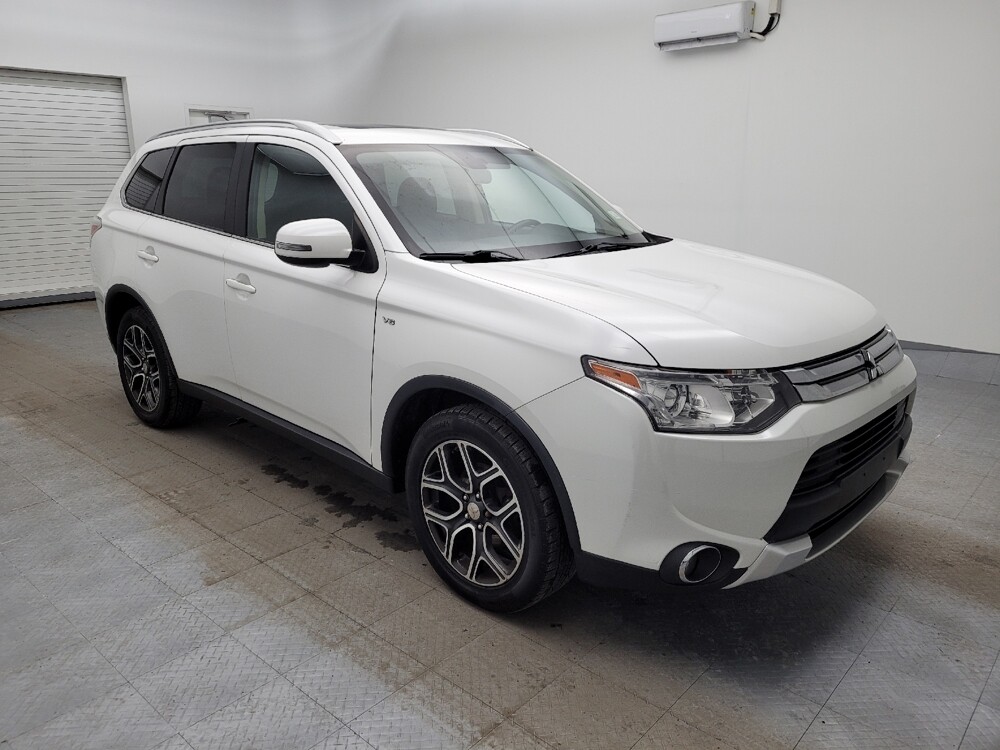 2015 Mitsubishi Outlander in Louisville, KY 40258 - 18106496 11