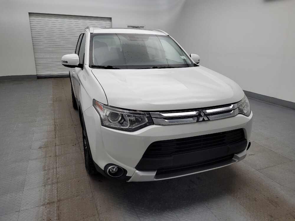 2015 Mitsubishi Outlander in Louisville, KY 40258 - 18106496 14