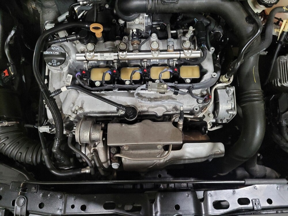 2016 Chevrolet Cruze in Henrico, VA 23223 - 18106506 30