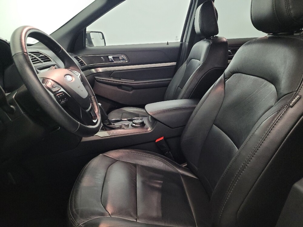 2018 Ford Explorer in Pittsburgh, PA 15237 - 18106509 17
