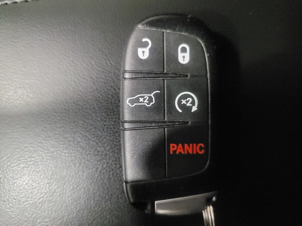 2020 Jeep Grand Cherokee in Pittsburgh, PA 15237 - 18106516 32