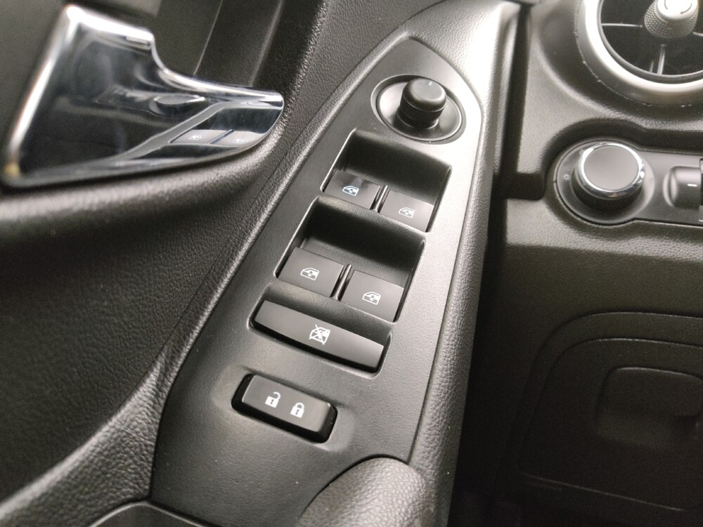 2016 Chevrolet Trax in St. Louis, MO 63136 - 18106521 27