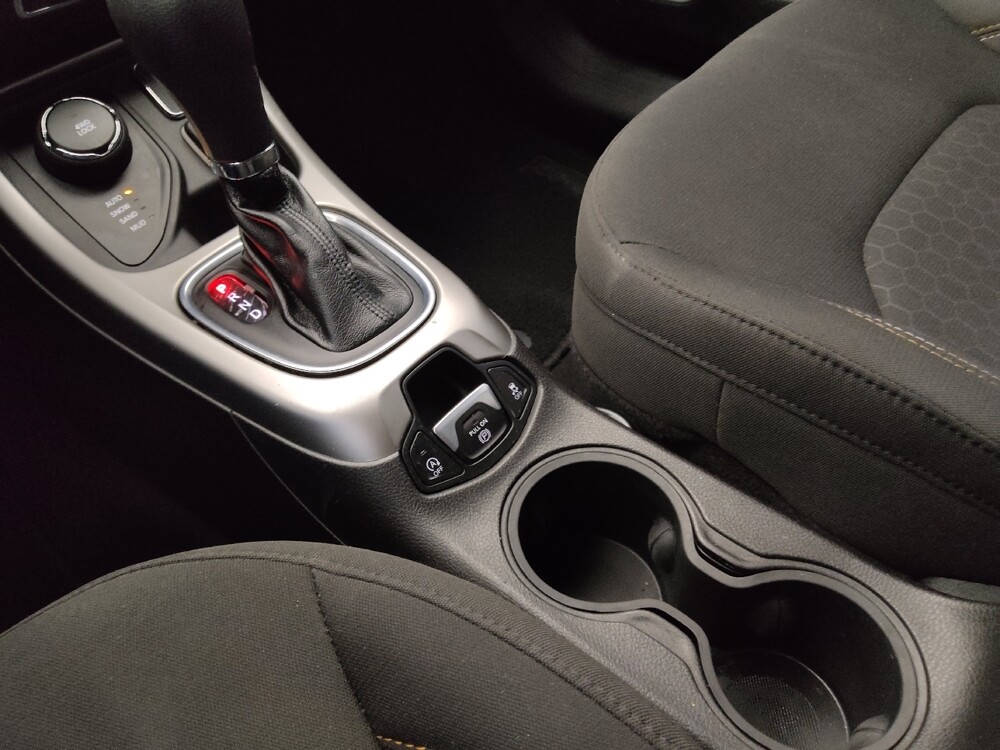 2017 Jeep Compass in St. Louis, MO 63136 - 18106522 26