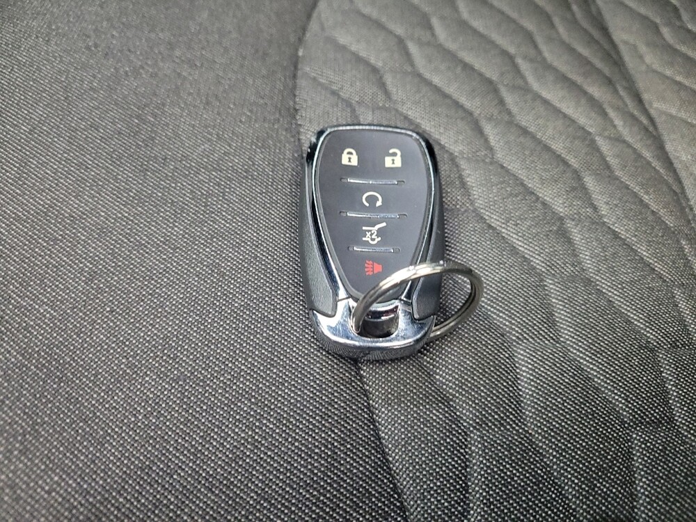 2020 Chevrolet Equinox in Eastpointe, MI 48021 - 18106528 32