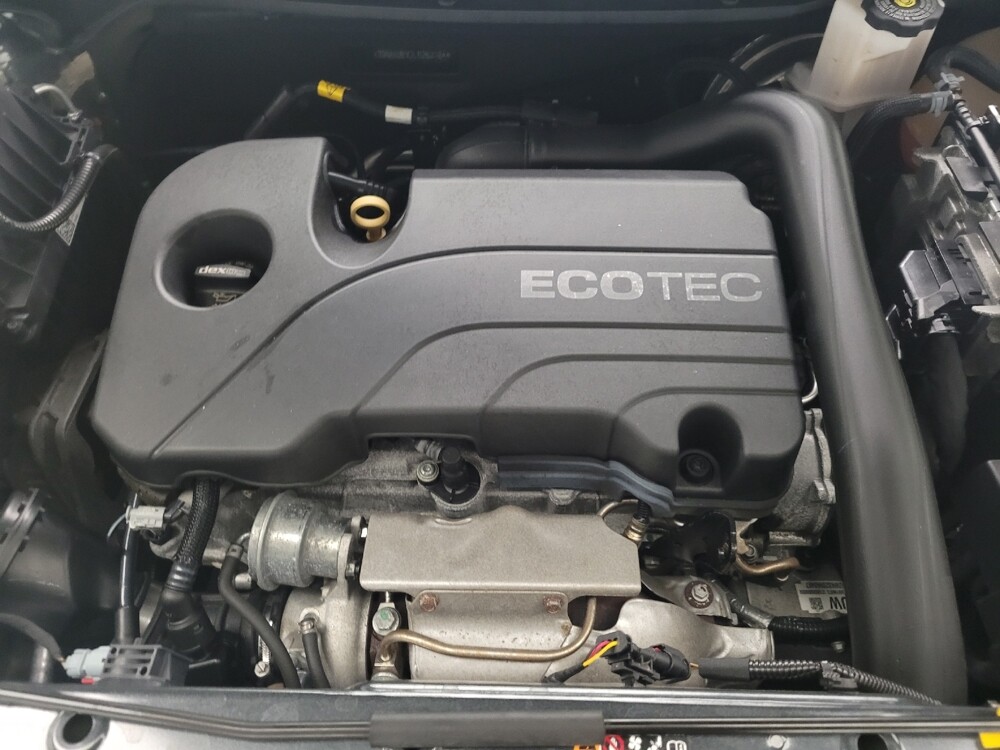 2020 Chevrolet Equinox in Eastpointe, MI 48021 - 18106528 30