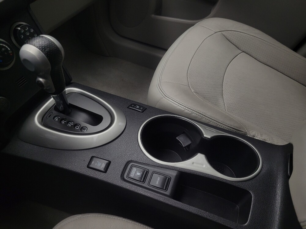 2013 Nissan Rogue in Highland, IN 46322 - 18106531 26