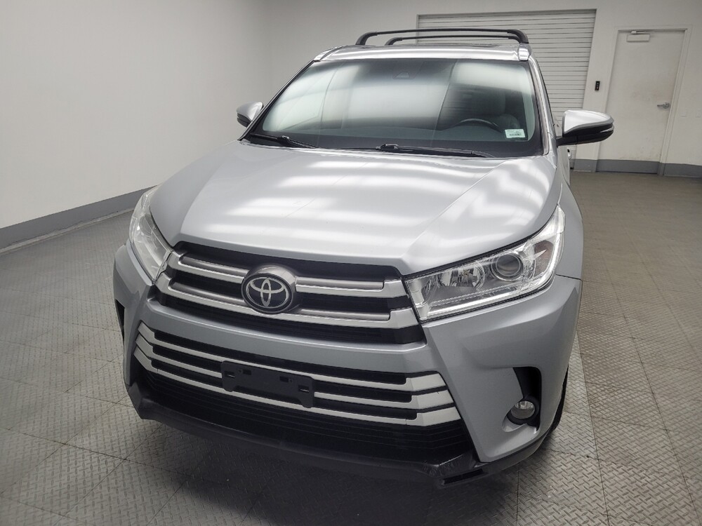2019 Toyota Highlander in Highland, IN 46322 - 18106533 15