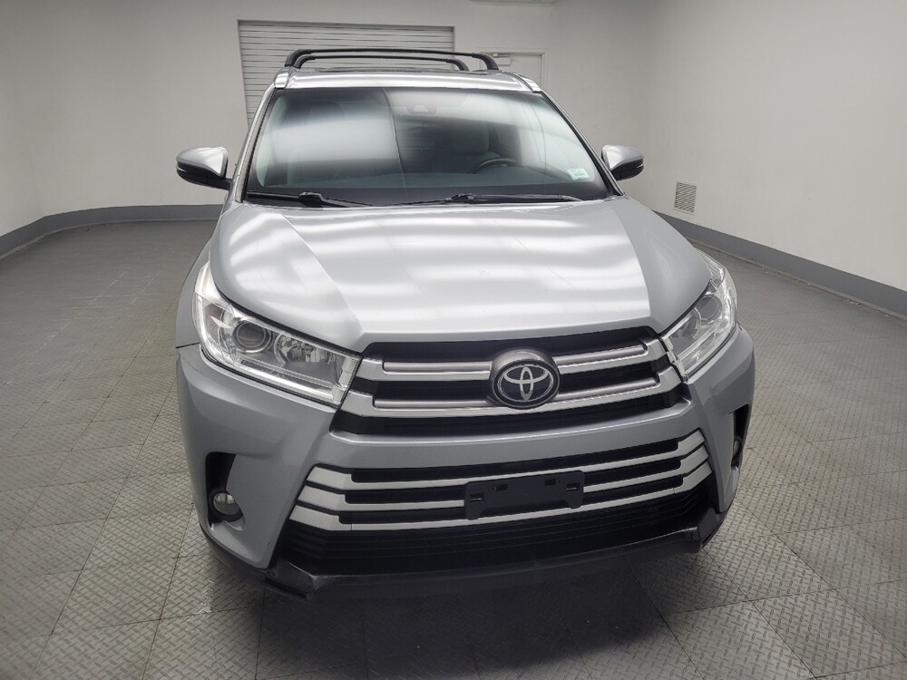 2019 Toyota Highlander in Highland, IN 46322 - 18106533 14