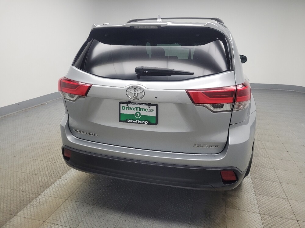 2019 Toyota Highlander in Highland, IN 46322 - 18106533 7