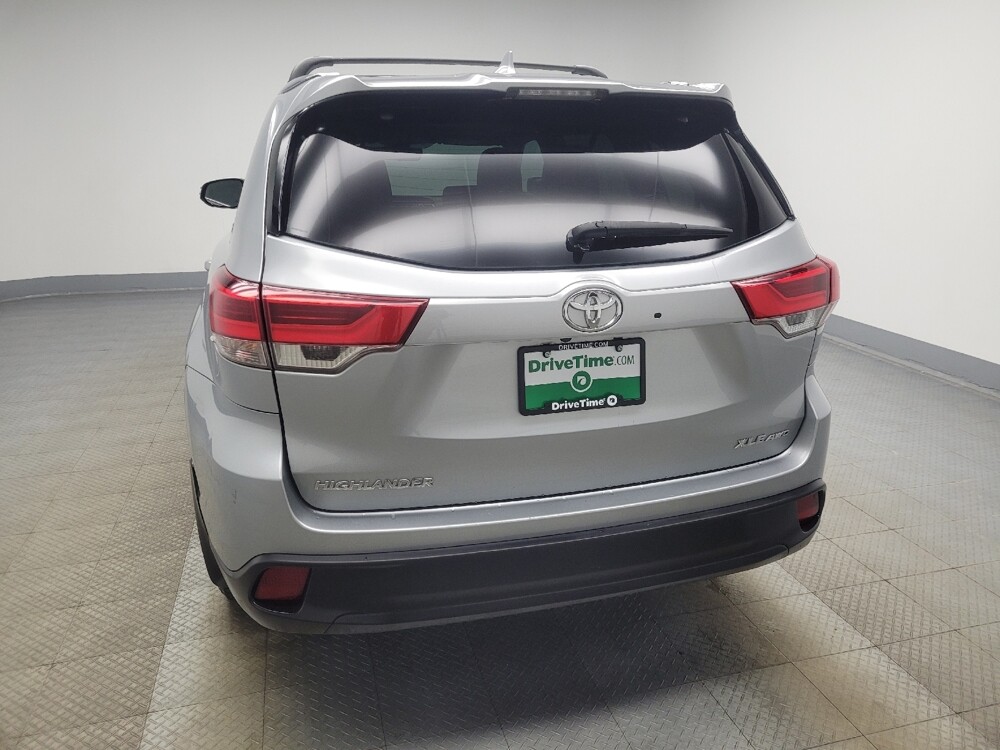 2019 Toyota Highlander in Highland, IN 46322 - 18106533 6