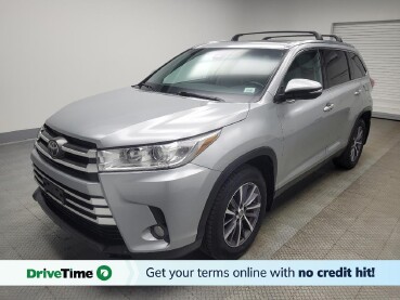 2019 Toyota Highlander in Highland, IN 46322