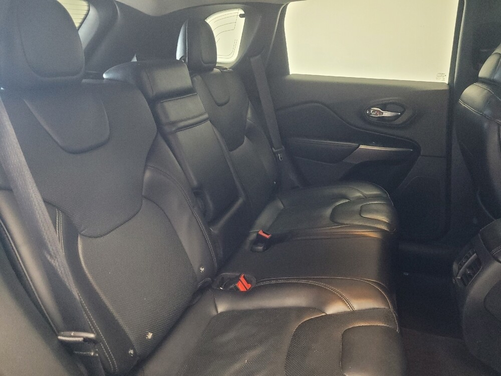 2019 Jeep Cherokee in Indianapolis, IN 46219 - 18106535 19