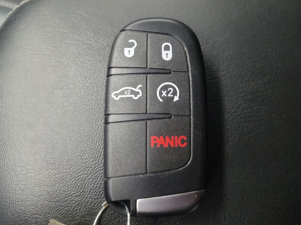 2019 Jeep Cherokee in Mishawaka, IN 46545 - 18106537 32