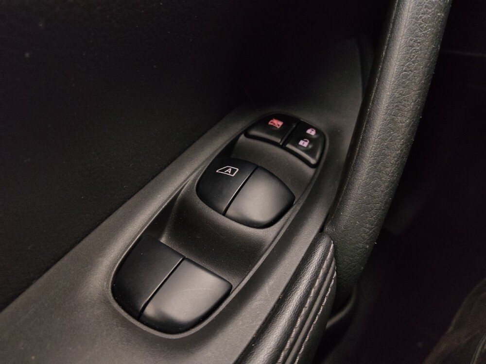 2020 Nissan Rogue in Gladstone, MO 64118 - 18106552 27