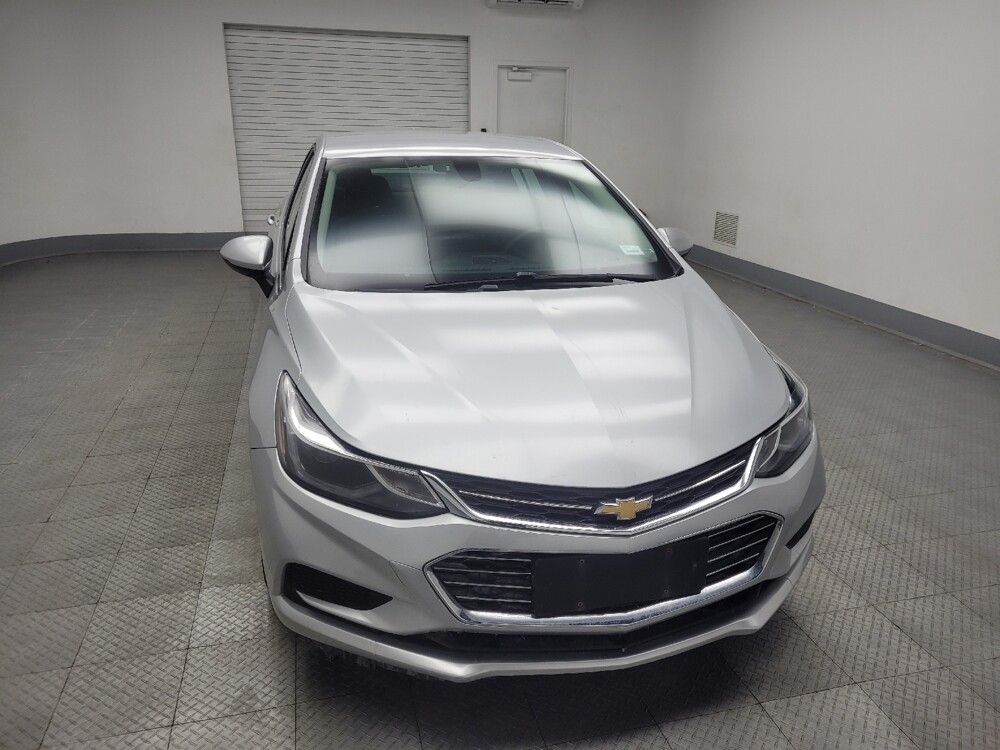 2018 Chevrolet Cruze in Indianapolis, IN 46222 - 18106557 14