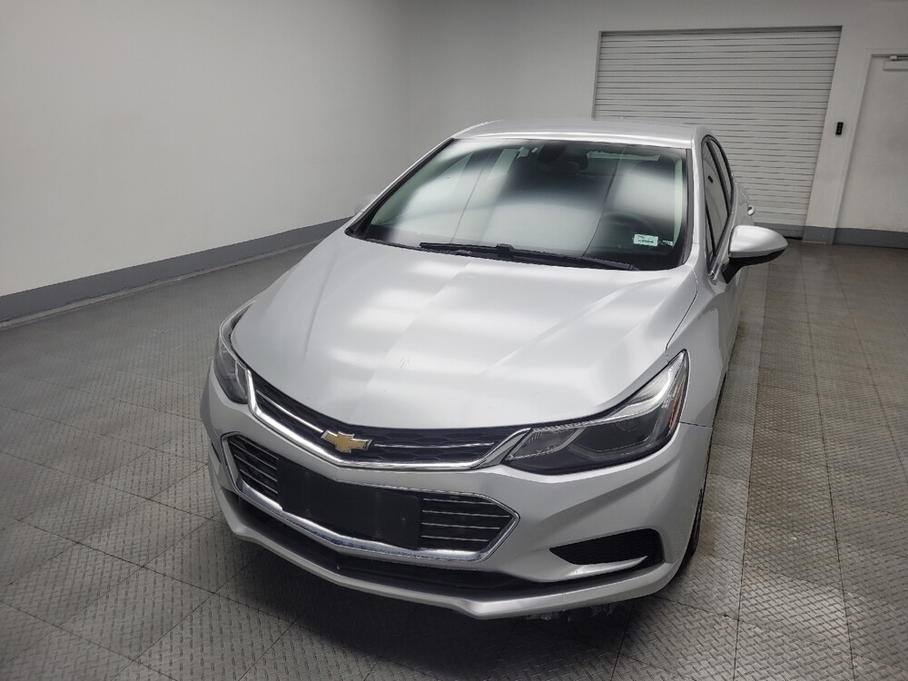 2018 Chevrolet Cruze in Indianapolis, IN 46222 - 18106557 15