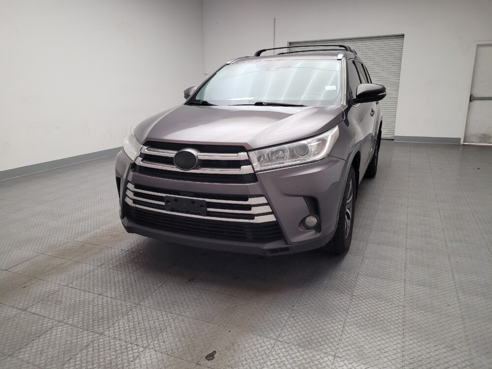 2019 Toyota Highlander in Downey, CA 90241 - 18106562 15