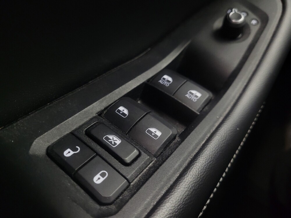 2021 Jeep Grand Cherokee L in Indianapolis, IN 46222 - 18106564 27