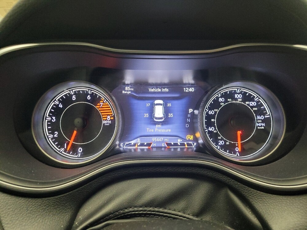 2019 Jeep Cherokee in Grand Rapids, MI 49508 - 18106565 23