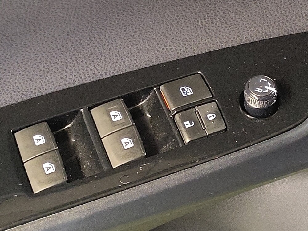 2016 Toyota Prius in Tallahassee, FL 32304 - 18106567 27