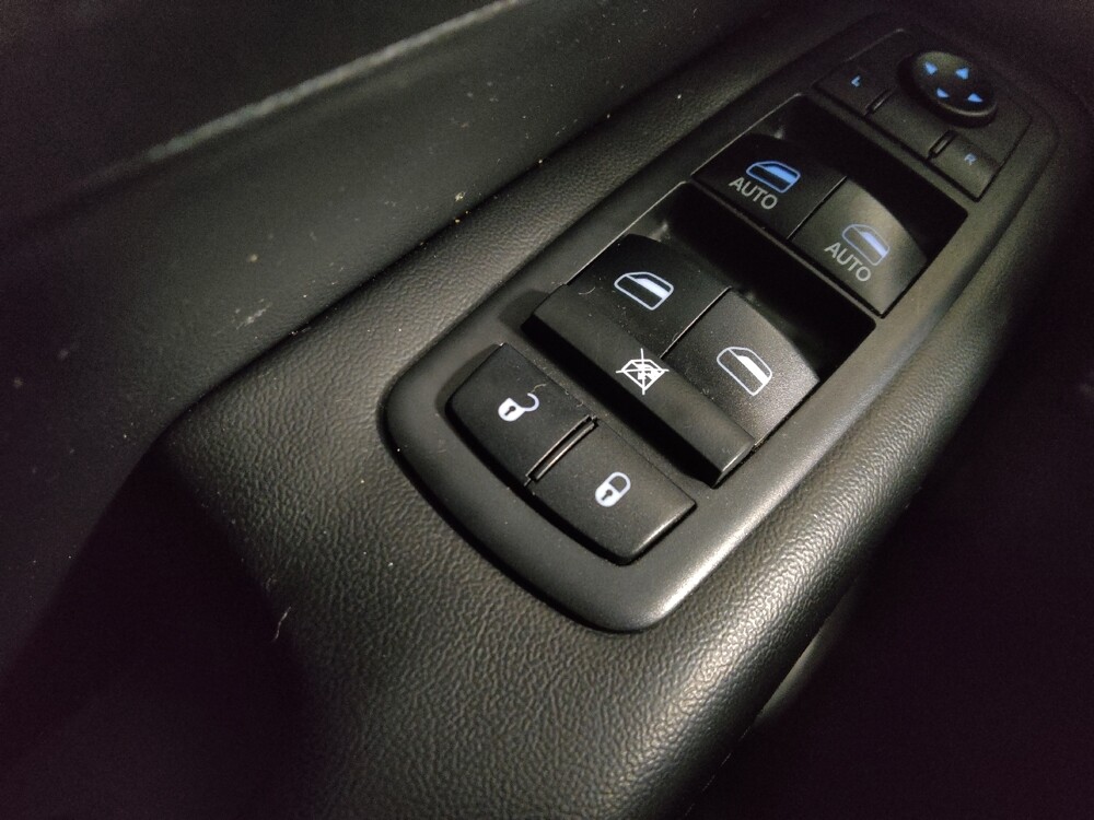 2018 Jeep Grand Cherokee in Columbus, GA 31909 - 18106575 27