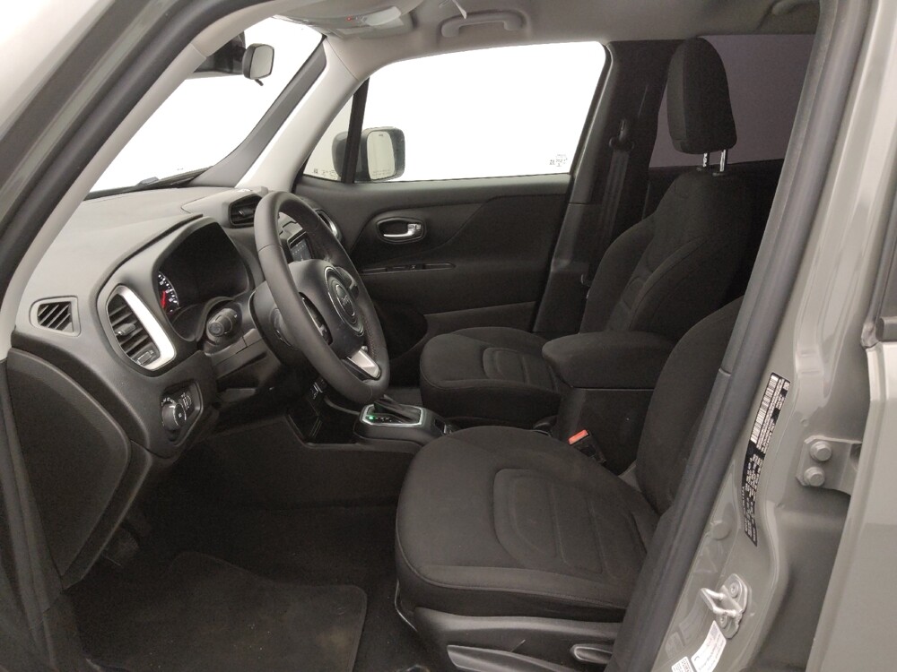 2020 Jeep Renegade in St. Louis, MO 63136 - 18106586 17