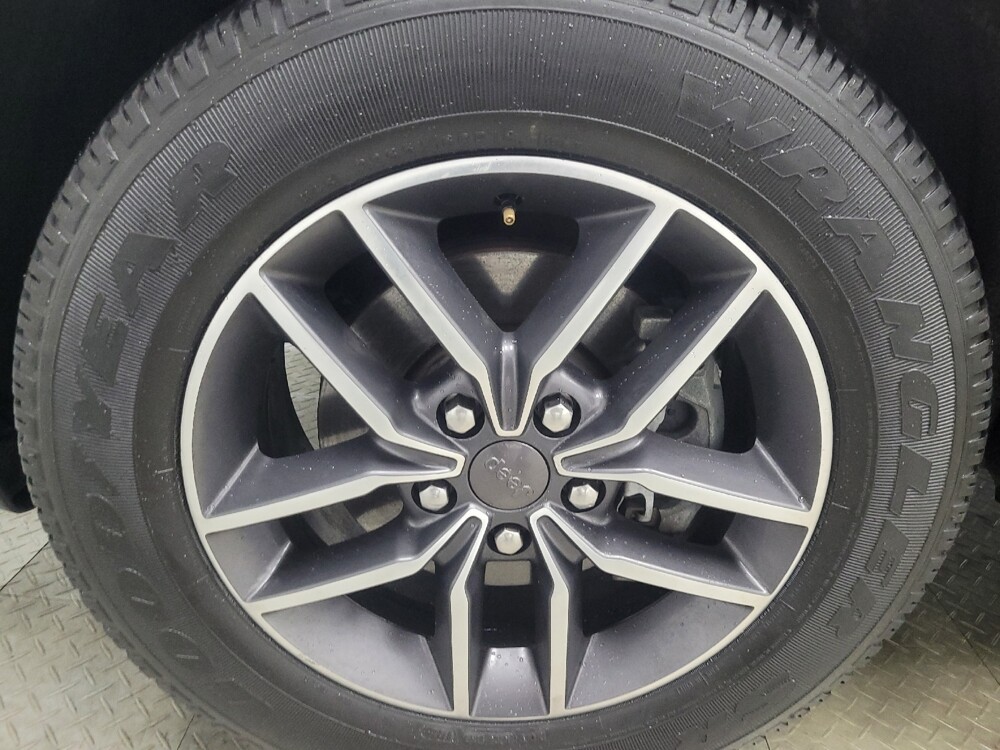 2019 Jeep Grand Cherokee in Mishawaka, IN 46545 - 18106587 31