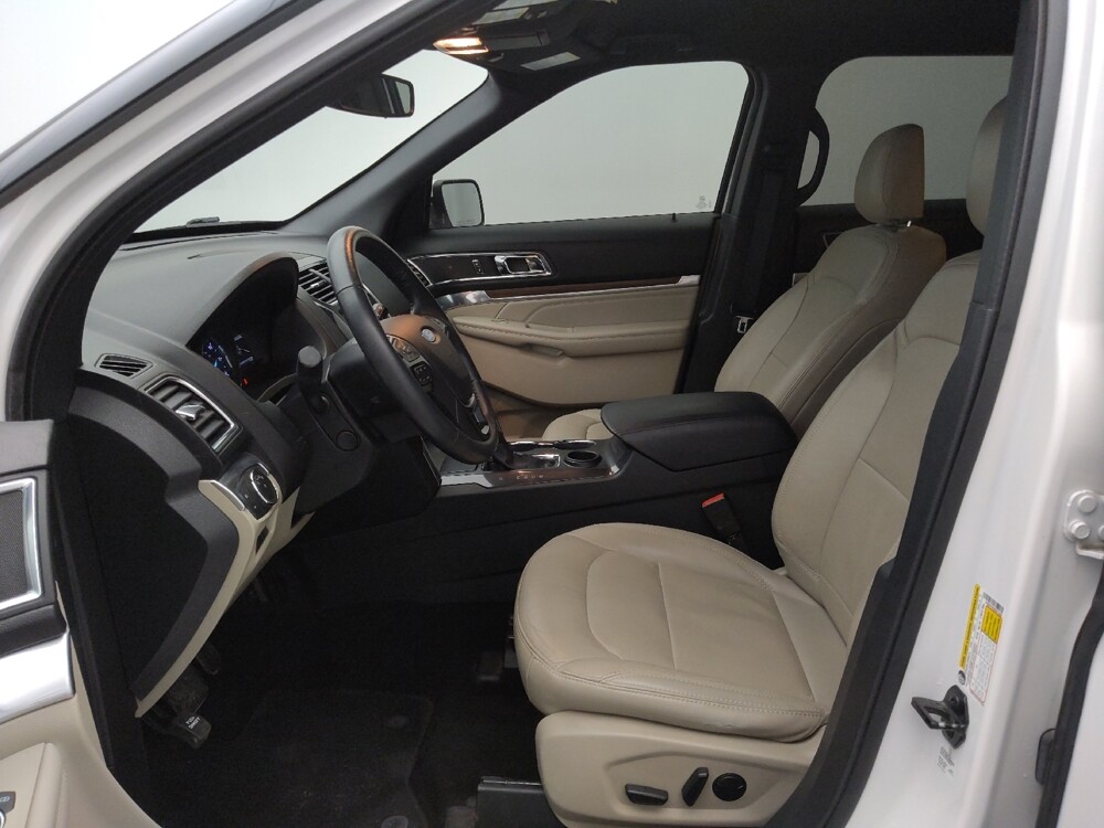 2019 Ford Explorer in St. Louis, MO 63136 - 18106588 17