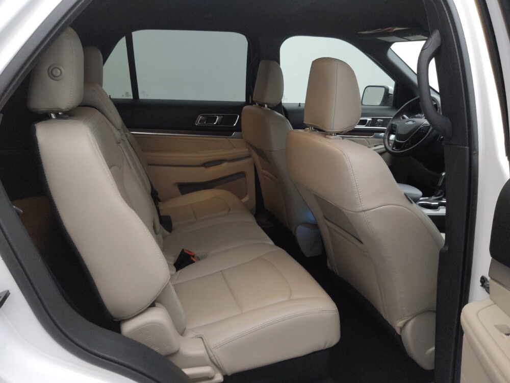 2019 Ford Explorer in St. Louis, MO 63136 - 18106588 19