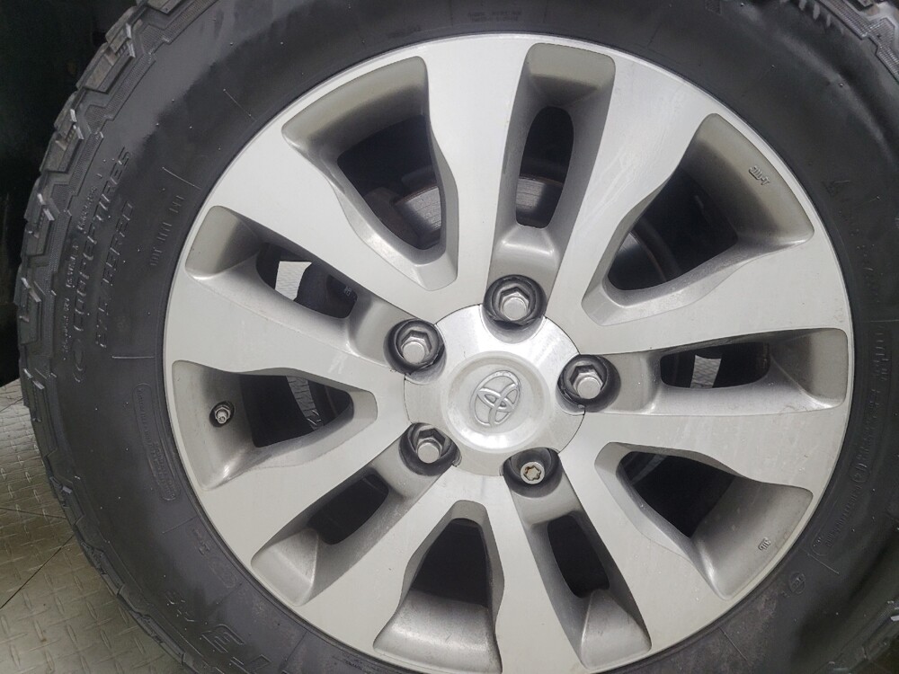 2014 Toyota Sequoia in Indianapolis, IN 46219 - 18106589 31