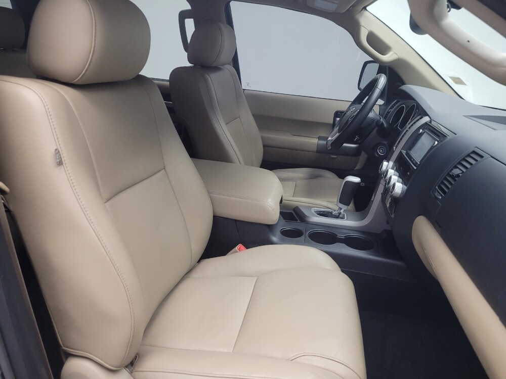 2014 Toyota Sequoia in Indianapolis, IN 46219 - 18106589 21