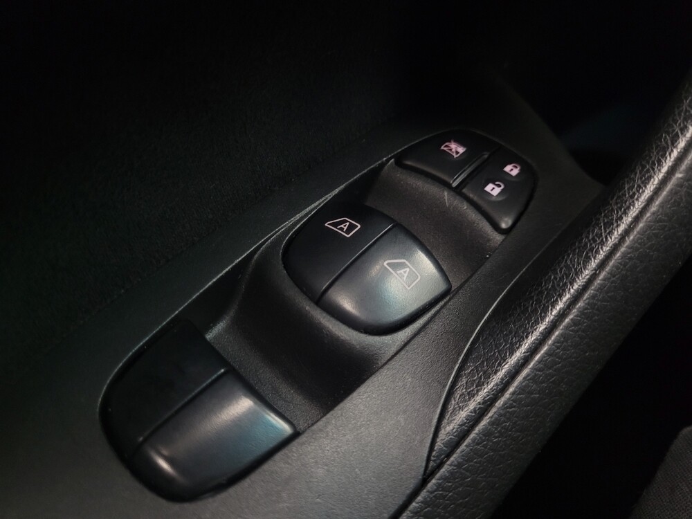 2015 Nissan Altima in Indianapolis, IN 46219 - 18106590 27