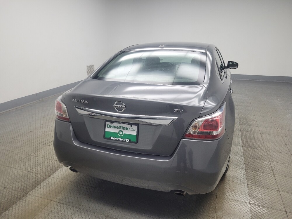 2015 Nissan Altima in Indianapolis, IN 46219 - 18106590 7