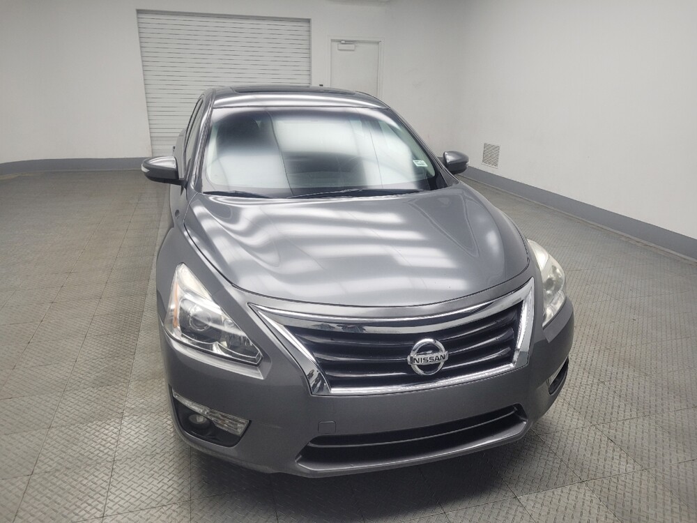 2015 Nissan Altima in Indianapolis, IN 46219 - 18106590 14