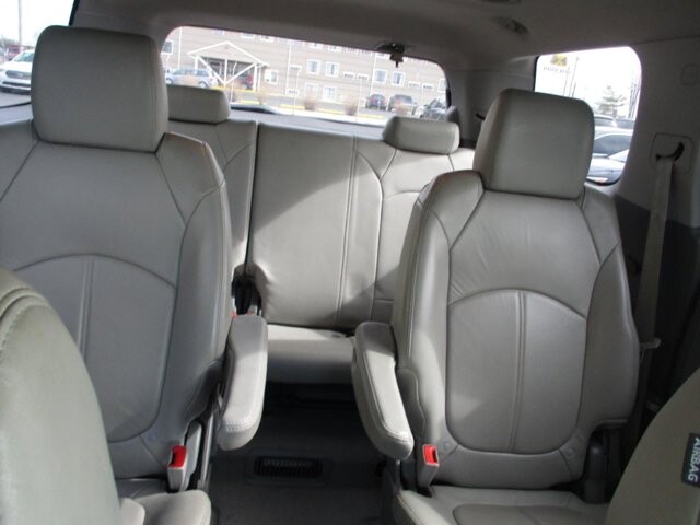 2014 GMC Acadia in Oak Grove, MO 64075 - 18106610 11