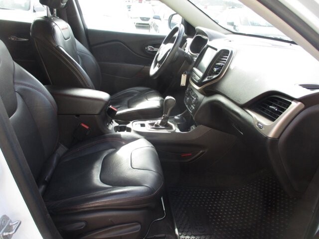 2015 Jeep Cherokee in Oak Grove, MO 64075 - 18106611 10