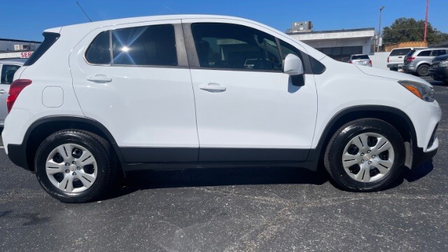 2018 Chevrolet Trax in Dallas, TX 75228 - 18106615 4