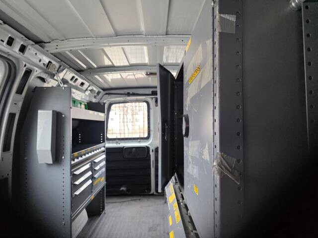 2012 Chevrolet Express 2500 in Blauvelt, NY 10913 - 18106618 27